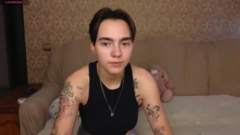 Snapshot of twobabesweet chatting on August 3, 2026, 7:18 am Welcome guys We Lili and Vic PVT open online show from August 3, 2026, 7:18 am