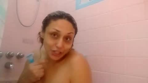 Snapshot of twocrazy85 chatting on November 3, 2025, 2:46 am Twocrazy85 online show from November 3, 2025, 2:46 am