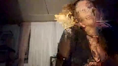 Snapshot of twocrazy85 chatting on November 11, 2025, 11:21 am Twocrazy85 online show from November 11, 2025, 11:21 am