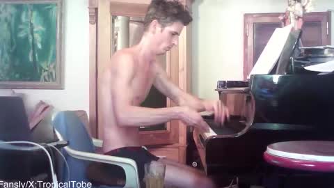 TobeBritta online show from February 17, 2026, 5:52 pm