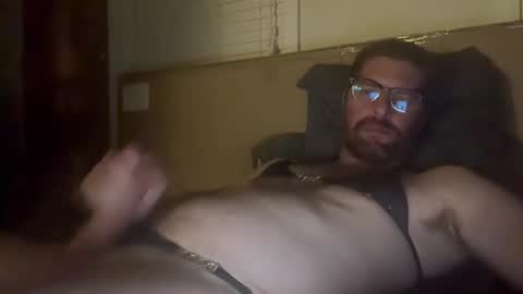 Snapshot of twohander45 chatting on June 11, 2026, 5:27 am twohander45 online show from June 11, 2026, 5:27 am