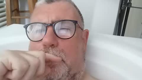 twohats2810 online show from July 11, 2026, 2:53 pm