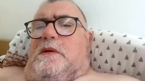 twohats2810 online show from August 7, 2026, 6:37 am