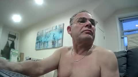 Twopeopleinlove online show from January 17, 2026, 12:21 pm