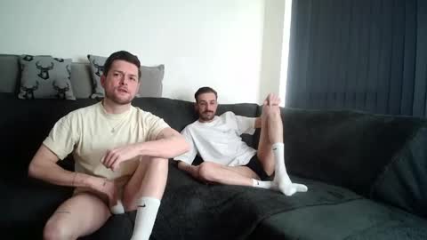 Snapshot of twotwinkhusbands chatting on May 17, 2026, 5:42 pm RyanRowan online show from May 17, 2026, 5:42 pm