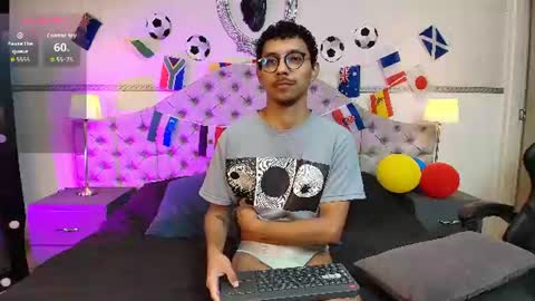 Snapshot of twunkmiguel chatting on June 25, 2026, 12:20 pm TwunkMiguel online show from June 25, 2026, 12:20 pm