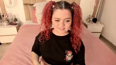 Twiggy online show from February 25, 2025, 8:19 pm