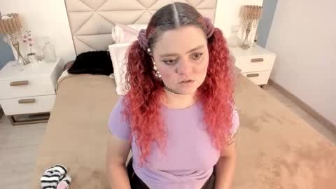 Twiggy online show from January 11, 2026, 8:03 pm