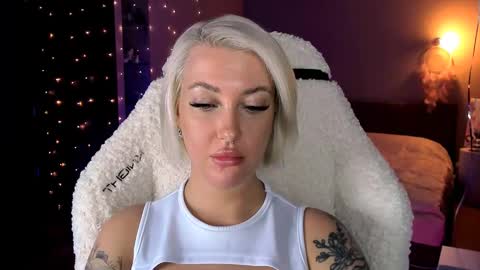 Snapshot of tykioty_miley chatting on December 13, 2024, 3:32 pm Miley online show from December 13, 2024, 3:32 pm