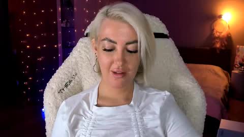 Snapshot of tykioty_miley chatting on February 8, 2025, 3:53 pm Miley online show from February 8, 2025, 3:53 pm