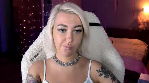 Snapshot of tykioty_miley chatting on February 24, 2025, 3:42 pm Miley online show from February 24, 2025, 3:42 pm