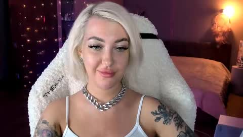 Snapshot of tykioty_miley chatting on February 25, 2025, 3:16 pm Miley online show from February 25, 2025, 3:16 pm