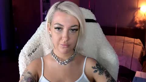 Snapshot of tykioty_miley chatting on March 2, 2025, 3:16 pm Miley online show from March 2, 2025, 3:16 pm