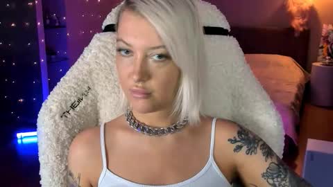 Snapshot of tykioty_miley chatting on October 22, 2025, 12:16 pm Miley online show from October 22, 2025, 12:16 pm