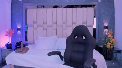  TYLA  online show from April 30, 2026, 3:46 am