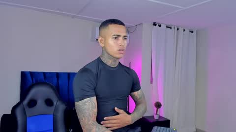 tyler_bell_ online show from April 23, 2026, 2:57 am