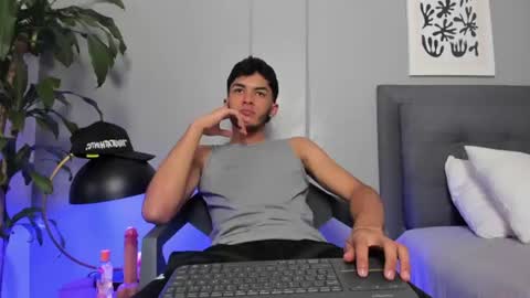 Snapshot of tyler_fox_ chatting on June 29, 2026, 9:04 pm Tyler Fox online show from June 29, 2026, 9:04 pm
