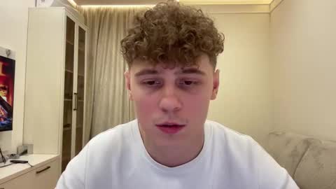 tyler_garrner online show from February 18, 2026, 4:03 pm