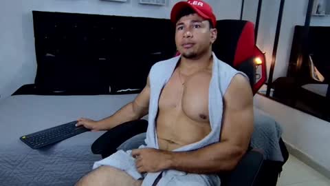 Snapshot of tyler_hank1 chatting on March 3, 2025, 12:04 am tyler_hank1 online show from March 3, 2025, 12:04 am