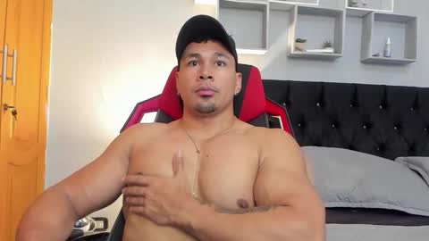 Snapshot of tyler_hank1 chatting on March 24, 2026, 6:35 pm tyler_hank1 online show from March 24, 2026, 6:35 pm