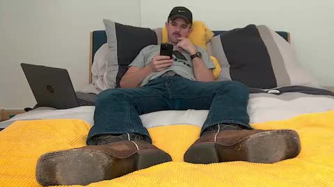 Snapshot of tylerlogan813 chatting on September 29, 2025, 8:57 pm TylerLogan813 online show from September 29, 2025, 8:57 pm