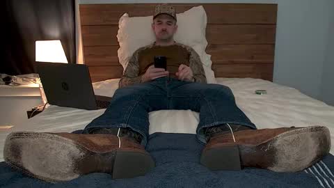 Snapshot of tylerlogan813 chatting on November 8, 2025, 10:30 pm TylerLogan813 online show from November 8, 2025, 10:30 pm