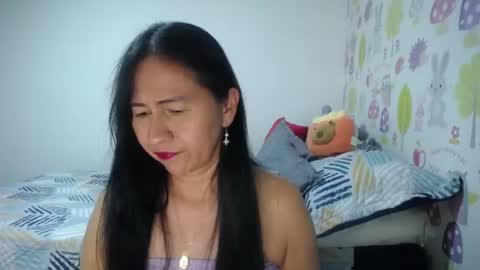 Snapshot of tyna_b chatting on June 12, 2026, 4:50 pm Tyna online show from June 12, 2026, 4:50 pm