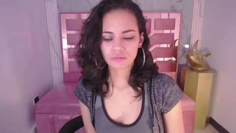 Snapshot of tyna_ch chatting on December 14, 2024, 2:01 am TYNA online show from December 14, 2024, 2:01 am