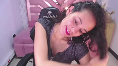 Snapshot of tyna_ch chatting on December 29, 2024, 7:22 pm TYNA online show from December 29, 2024, 7:22 pm