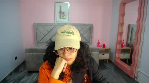 Snapshot of tyna_ch chatting on June 1, 2026, 12:51 pm TYNA online show from June 1, 2026, 12:51 pm
