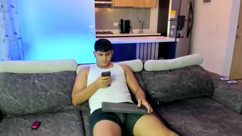 Snapshot of tyson_smithx chatting on November 21, 2025, 10:30 pm tyson_smithx online show from November 21, 2025, 10:30 pm