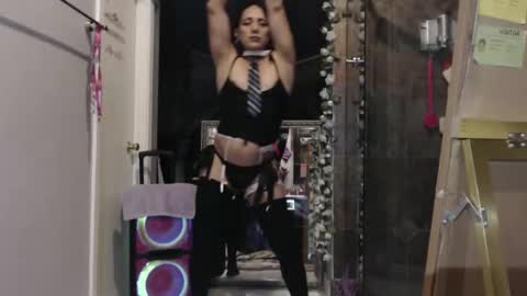 Snapshot of uandme_baby chatting on November 11, 2025, 4:23 am Azelia B online show from November 11, 2025, 4:23 am