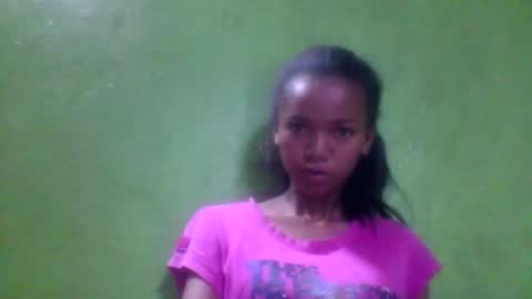 ueschancheuse online show from April 17, 2026, 2:25 am