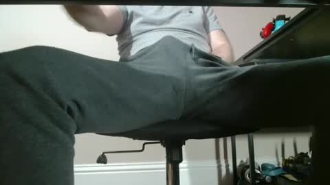 Snapshot of ukguynxtdr chatting on February 23, 2025, 2:40 am ukguynxtdr online show from February 23, 2025, 2:40 am