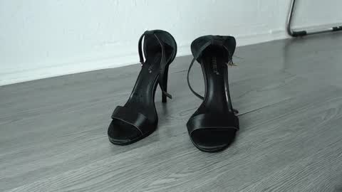 Megan online show from December 30, 2024, 6:42 am