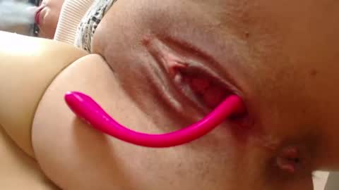 Snapshot of ukk_bit chatting on June 22, 2026, 6:38 pm Megan online show from June 22, 2026, 6:38 pm
