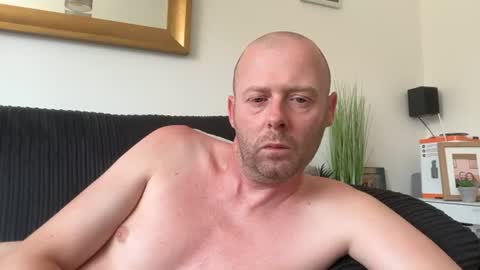 Snapshot of ukmatty3 chatting on June 25, 2026, 4:11 pm ukmatty3 online show from June 25, 2026, 4:11 pm