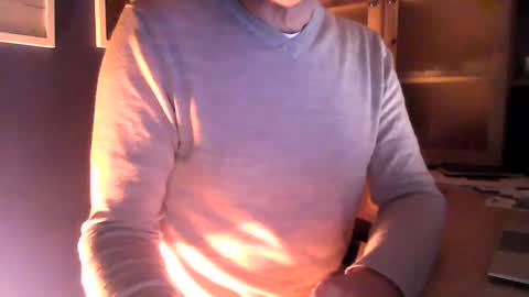 Snapshot of ukshowall chatting on January 2, 2025, 4:56 pm mark online show from January 2, 2025, 4:56 pm