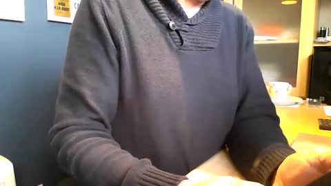 Snapshot of ukshowall chatting on January 12, 2026, 11:59 am mark online show from January 12, 2026, 11:59 am