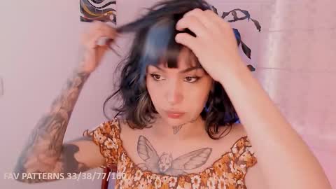 Martina online show from December 14, 2025, 8:13 pm