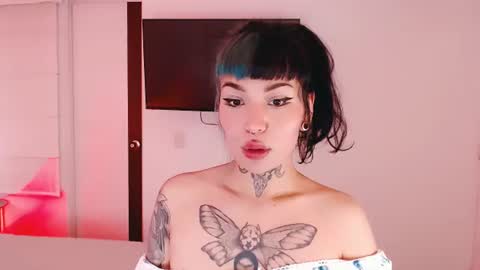 Martina online show from June 19, 2026, 2:27 am