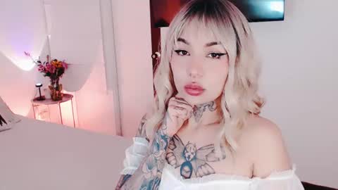 Martina online show from July 9, 2026, 1:09 am