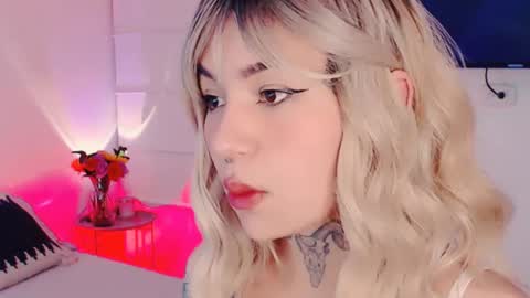 Martina online show from August 4, 2026, 11:29 pm