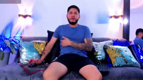 Snapshot of ulises_david chatting on July 3, 2026, 5:41 pm ulises online show from July 3, 2026, 5:41 pm