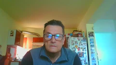 ulmeni7 online show from April 30, 2026, 5:36 am