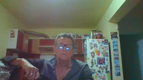 ulmeni7 online show from May 3, 2026, 6:58 pm