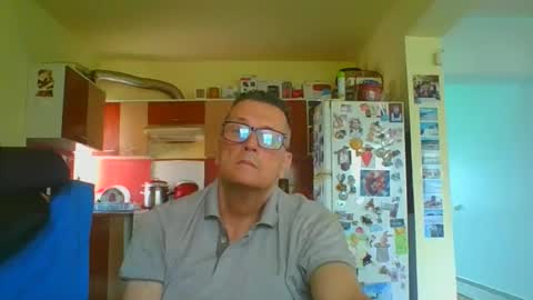 ulmeni7 online show from May 8, 2026, 6:41 am