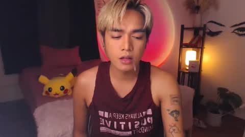 Snapshot of ultimatesexytrans chatting on February 17, 2025, 5:43 pm Alex online show from February 17, 2025, 5:43 pm