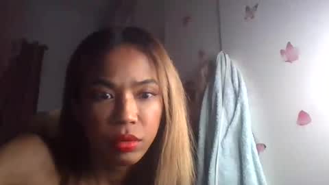 Snapshot of umdonutxx chatting on June 14, 2026, 7:27 pm umdonutxx online show from June 14, 2026, 7:27 pm