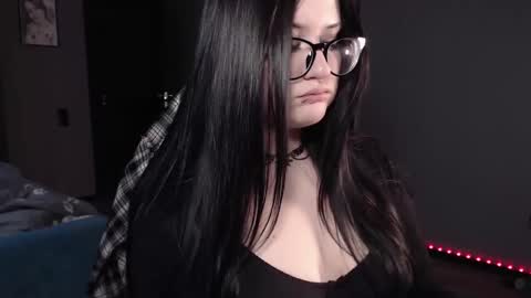 Snapshot of uminarin chatting on February 18, 2025, 1:11 pm Julia online show from February 18, 2025, 1:11 pm